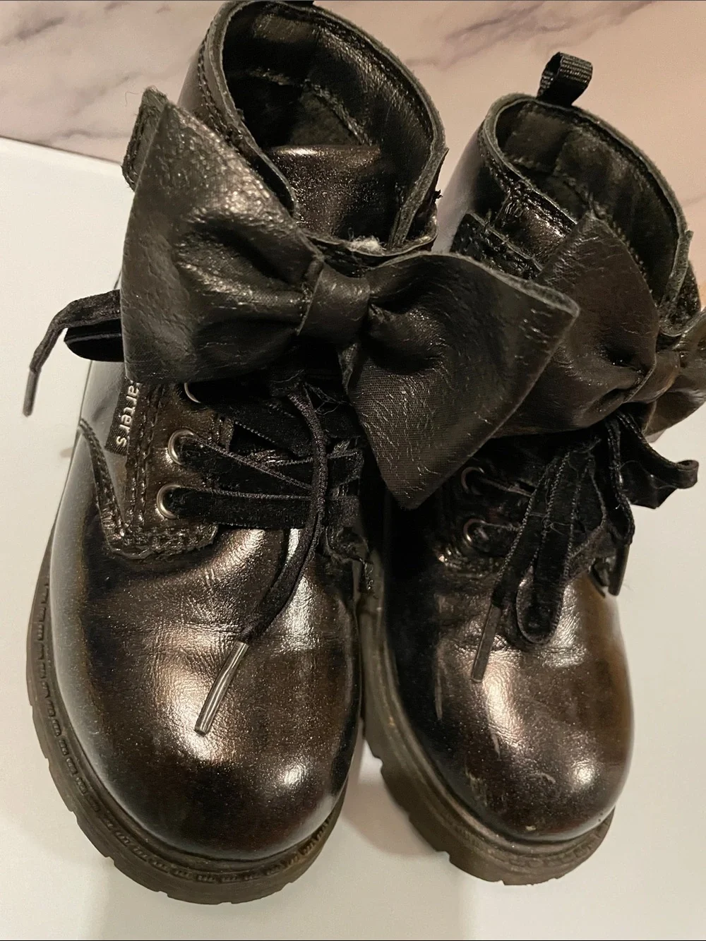 Carter’s Toddler Girl Size 9 Black Patent Faux Leather Bow Detail Lace-Up Boots